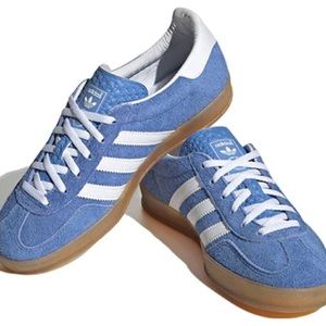 NWT Adidas Gazelle Blue Fusion Gum Sole